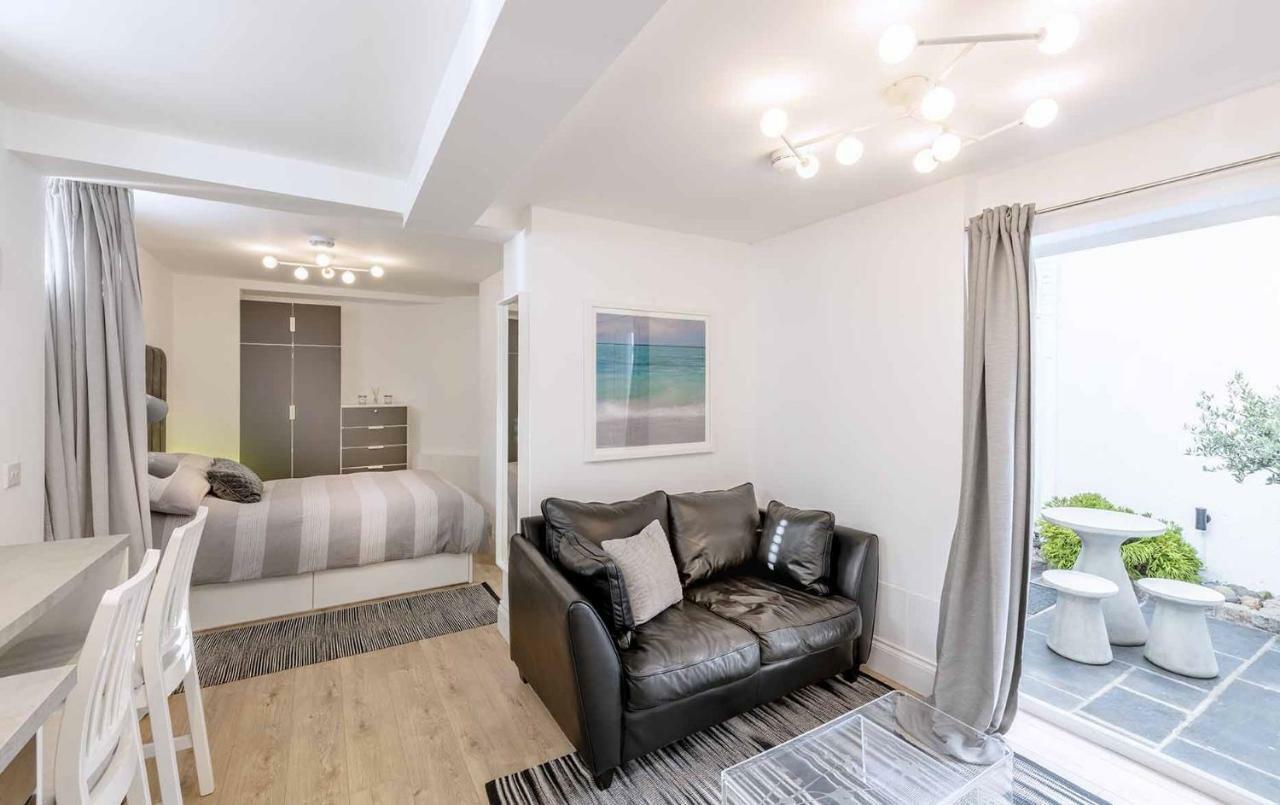 The Hideout Apartment Lytham St Annes Exterior photo